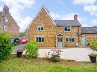 Cottage for sale in Banbury Lane, Byfield NN11