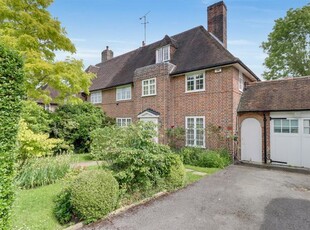 Cottage for sale in Cotman Close, London NW11