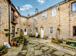 Cottage to rent in St. Peters Square, Sowerby, Sowerby Bridge HX6