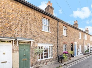 Cottage to rent in Trinity Cottages, Richmond TW9