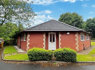 Detached bungalow to rent in Peel Street, Brookfield Peel Street BL5