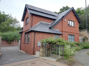 Detached house for sale in 27, Victoria Gardens, Headingley, Leeds LS6