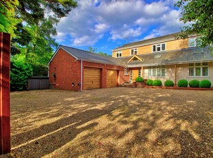Detached house for sale in Hollybush Ride, Finchampstead, Wokingham RG40