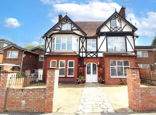 Detached house for sale in Lansdowne Road, Luton LU3