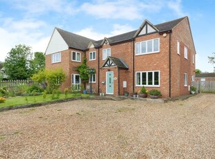 Detached house for sale in North End Road, Steeple Claydon, Buckingham MK18
