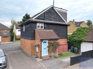 Detached house for sale in St. Marys Way, Chigwell IG7