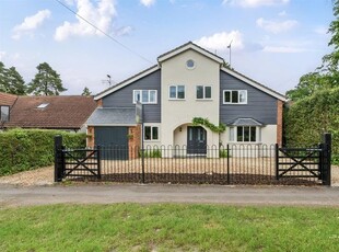 Detached house for sale in The Avenue, Crowthorne, Berkshire RG45