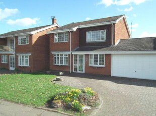 Detached house to rent in Abington Park Crescent, Abington, Northampton NN3