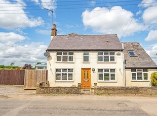 Detached house to rent in Bicester Road, Twyford, Buckingham, Buckinghamshire MK18