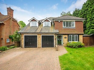 Detached house to rent in Brighton Road, Banstead SM7