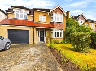 Detached house to rent in Court Road, Caterham CR3