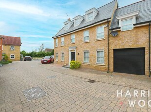 Detached house to rent in Eglinton Drive, Chelmsford CM2