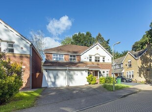 Detached house to rent in Grange Close, Watford WD17