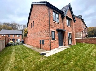 Detached house to rent in Kersal Wood Avenue, Salford M7