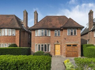 Detached house to rent in Kingsley Way, Hampstead Garden Suburb N2