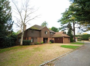 Detached house to rent in Littleworth Lane, Esher KT10