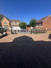 Detached house to rent in Mylne Close, Cheshunt, Waltham Cross EN8