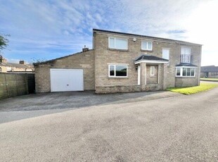 Detached house to rent in North View Road, Bradford BD4