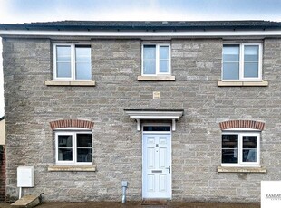 Detached house to rent in Rhodfa'r Afon, Cwmbach, Aberdare, Rct CF44