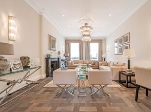Duplex to rent in Eaton Place, London SW1X