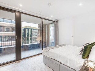 Duplex to rent in Gorsuch Place, Hackney E2