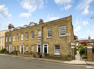 End terrace house for sale in The Vineyard, Richmond TW10