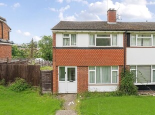 End terrace house to rent in Chesham, Buckinghamshire HP5