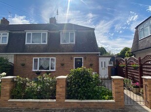 End terrace house to rent in Crowcombe Road, Taunton TA2