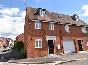 End terrace house to rent in Petronel Road, Aylesbury, Buckinghamshire HP19