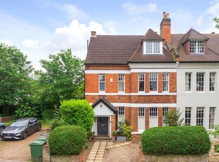 End terrace house to rent in Rydal Road, London SW16