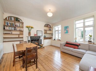 End terrace house to rent in Tollington Park, Holloway N4