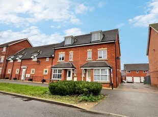 End terrace house to rent in Vale Drive, Peterborough PE7