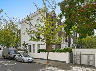End terrace house to rent in Vicarage Gardens, Kensington, London W8
