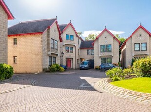 Flat for sale in 3/2 Cottage Green, Off Gamekeepers Road, Cramond, Edinburgh EH4