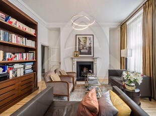 Flat for sale in Charlesworth House, Stanhope Gardens SW7