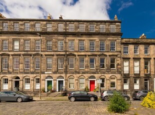 Flat for sale in East Claremont Street, New Town, Edinburgh EH7