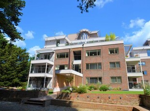 Flat for sale in High Firs, Gills Hill, Radlett WD7
