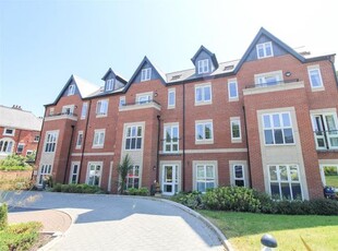 Flat for sale in North Street, Ripon HG4