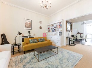 Flat for sale in St George's Square, Pimlico, London SW1V