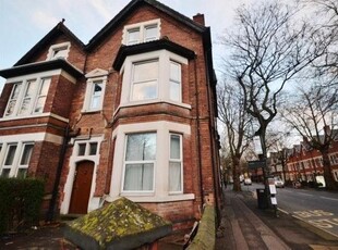 Flat to rent in 2 Fishpond Drive, Nottingham NG7