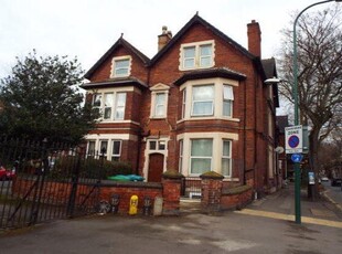 Flat to rent in 2 Fishpond Drive, Nottingham NG7