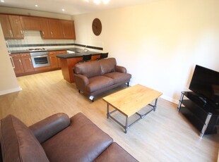 Flat to rent in Abbots Mews, Burley, Leeds LS4