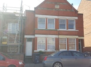 Flat to rent in Abingdon Road, Leicester LE2