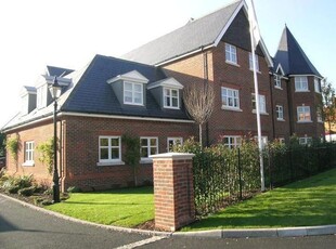 Flat to rent in Albany Place, Egham, Surrey TW20