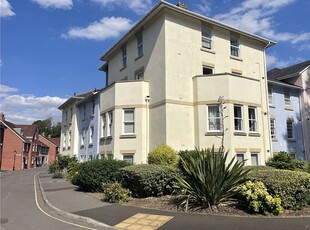 Flat to rent in Ashbourne Court, Winton Close, Winchester, Hampshire SO22