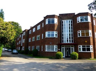 Flat to rent in Ballbrook Court, Wilmslow Road, Didsbury M20