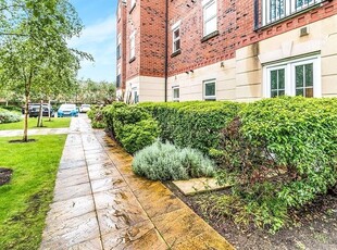 Flat to rent in Beckford Court, Tyldesley, Manchester M29