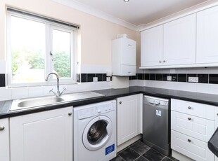 Flat to rent in Biscoe Court, Wheatley, Oxford OX33