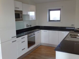 Flat to rent in Carlin House, Beeston NG9