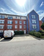 Flat to rent in Chadwick Road, Slough SL3